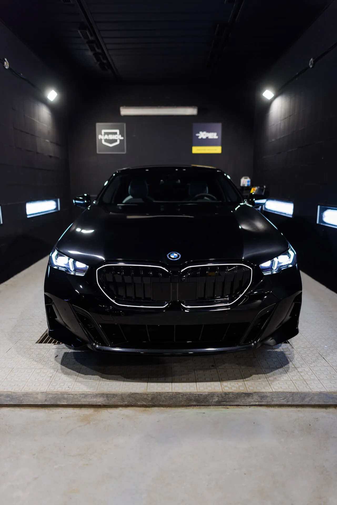 Ochranná fólia XPEL PPF na BMW 550e - ochranné fólie na auto Košice | Folfactory Studio